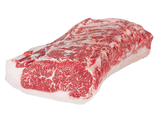 Говядина поясничный отруб Striploin Boneless Choice см кус 4.5кг кор1-18 PRIMEBEEF Россия